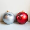 JOYclub Christbaumkugeln oder Weihnachtskugeln in rot oder silber mit Geschenkkarton 2